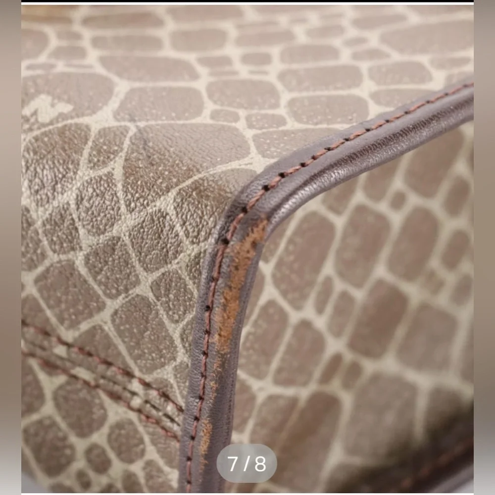 VINTAGE Nina Ricci Crossbody Bag in Giraffe Printed Canvas and Leather - Picture 7 of 8